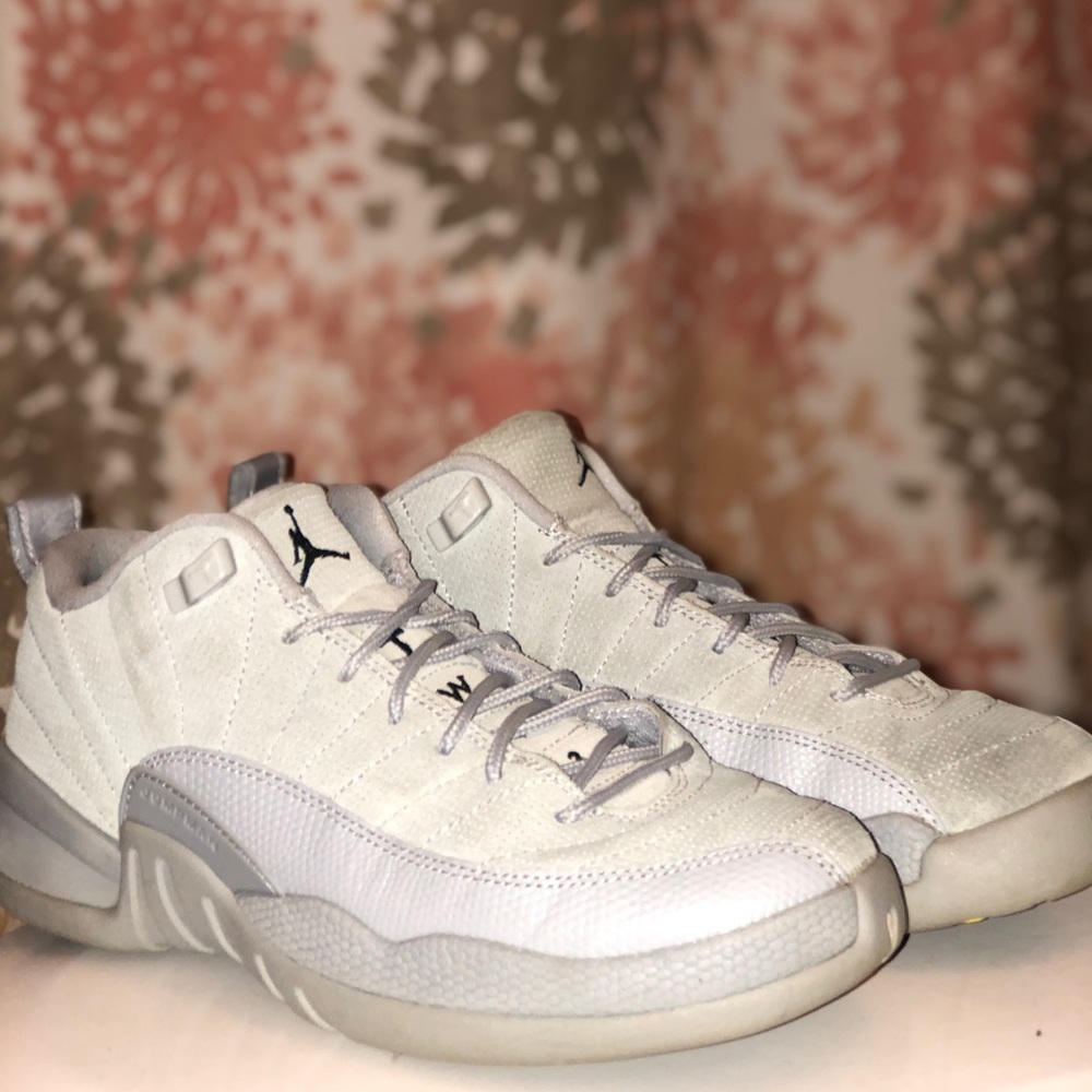 Air Jordan 12 low wolf grey